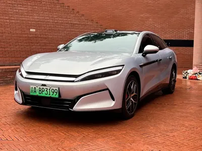 BYD 汉L · 2025 год