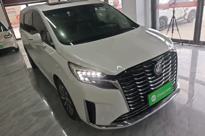 Buick GL8 2023, 141400 км, за 198217.36 CNY