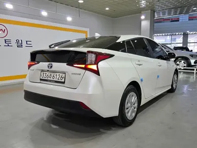 Toyota Prius 2019, 81500 км, за 16300000 KRW - фото 3