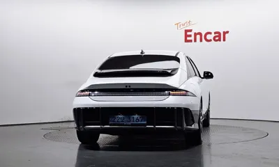 Hyundai Ioniq6 2023, 106945 км, за 28700000 KRW