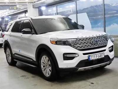 Ford Explorer · 2022 год
