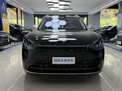 AITO 问界 AITO M9 2025, 13000 км, за 427800 CNY