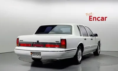 Lincoln Town Car 1997, 116520 км, за 19990000 KRW