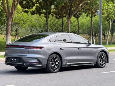 BYD Han 2022, 70000 км, за 95800 CNY