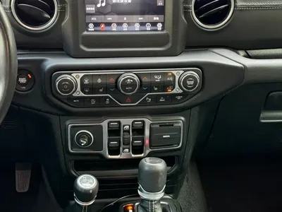 Jeep Wrangler 2021, 49000 км, за 258000 CNY - фото 22