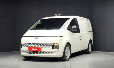 Hyundai Staria · 2023 год