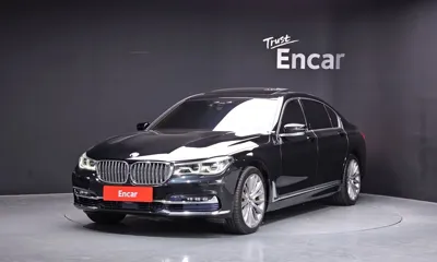 BMW 7-Series · 2017 год