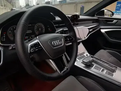 Audi A6L 2022, 91000 км, за 188000 CNY - фото 8