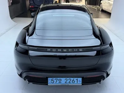 Porsche Taycan 2021, 34000 км, за 139000000 KRW