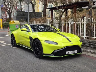 Astonmartin Vantage · 2019 год