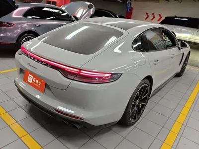 Porsche Panamera 2022, 53000 км, за 589800 CNY