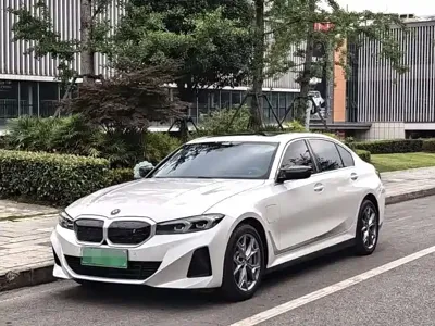 BMW i3 · 2023 год