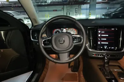 Volvo S90 2019, 84000 км, за 155442.37 CNY - фото 9