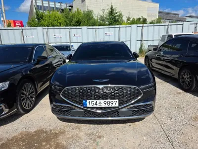 Genesis G90 · 2023 год