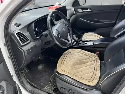 Hyundai Tucson 2020, 100000 км, за 47800 CNY