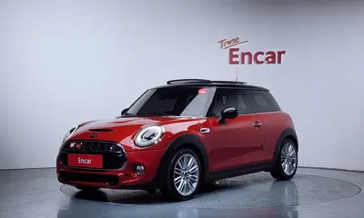 MINI Cooper · 2018 год