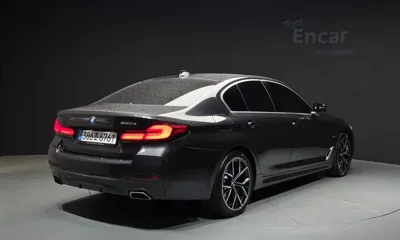 BMW 5-Series 2022, 79790 км, за 36400000 KRW