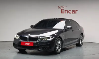 BMW 5-Series · 2017 год