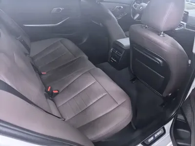 BMW 3 Series 2021, 68000 км, за 125300 CNY - фото 9