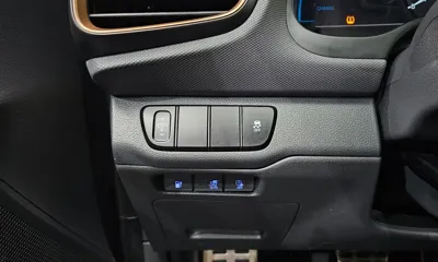 Hyundai Ioniq 2018, 78874 км, за 12000000 KRW - фото 18
