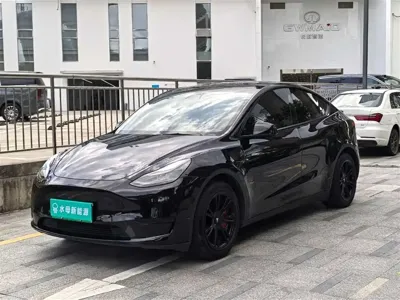 Tesla Model Y 2022, 51000 км, за 163800 CNY - фото 1