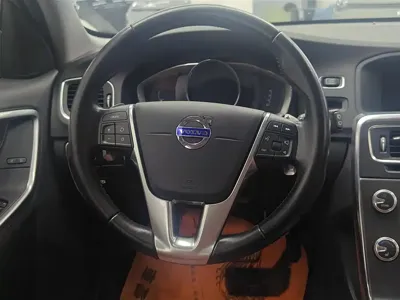 Volvo V60 2015, 40500 км, за 61100 CNY - фото 15