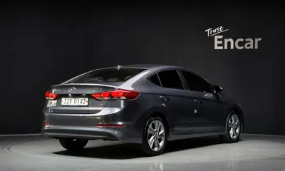 Hyundai Avante 2017, 65031 км, за 9300000 KRW