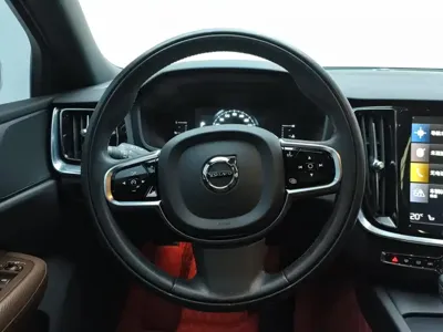 Volvo S60 2020, 88600 км, за 98600 CNY - фото 15