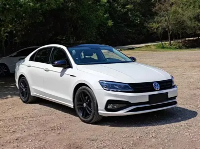 Volkswagen Lamando 2022, 68000 км, за 72800 CNY