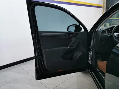 Volkswagen Tiguan L 2021, 52500 км, за 103800 CNY - фото 7