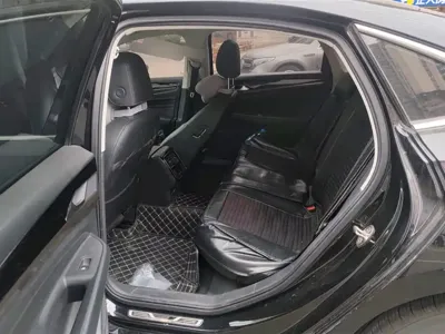 Volkswagen Passat 2021, 65700 км, за 91800 CNY - фото 11