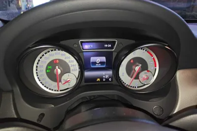 Mercedes-Benz GLA 2016, 81500 км, за 57808.03 CNY - фото 12
