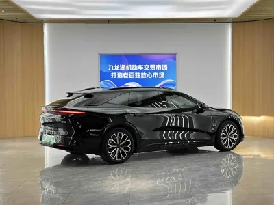 Zeekr 极氪007GT 2025, 8800 км, за 155800 CNY - фото 7