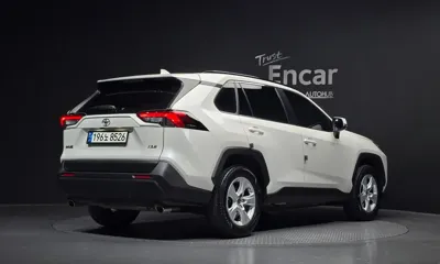 Toyota RAV4 2021, 57909 км, за 33500000 KRW