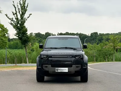 Land Rover Defender 2026, 3000 км, за 738000 CNY - фото 2