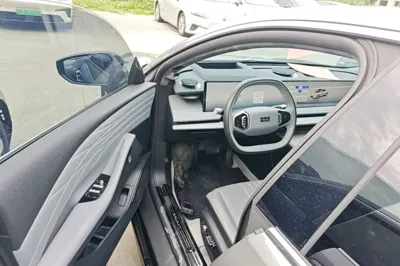 Geely Galaxy E8 2024, 133100 км, за 120653.34 CNY - фото 18