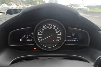 Mazda Mazda 3 Axela 2017, 88600 км, за 45777.35 CNY - фото 11