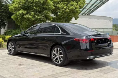 Mercedes-Benz E-Class 2024, 30700 км, за 366199.81 CNY