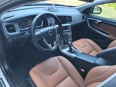 Volvo S60 2018, 86000 км, за 68500 CNY - фото 9