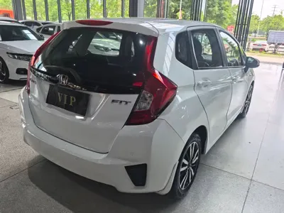 Honda Fit 2015, 130000 км, за 23500 CNY