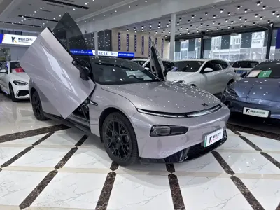 Xpeng P7 · 2025 год