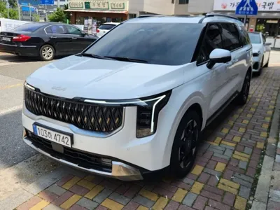 Kia Canival 2025, 4800 км, за 31120000 KRW