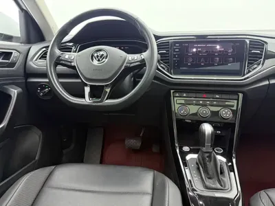 Volkswagen T-Roc 2022, 24700 км, за 123800 CNY - фото 10