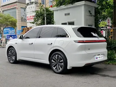 Li Auto Li L6 2025, 15000 км, за 198800 CNY
