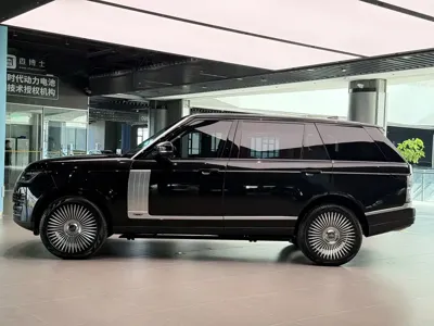 Land Rover Range Rover 2019, 65000 км, за 738800 CNY