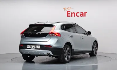 Volvo V40 2015, 56470 км, за 11300000 KRW