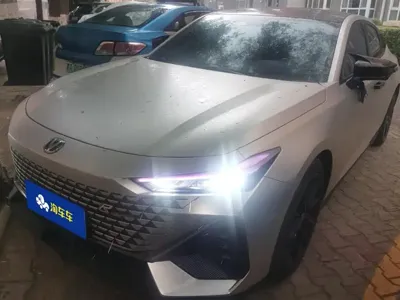 Changan UNI-V · 2024 год