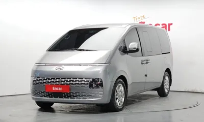 Hyundai Staria · 2023 год