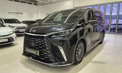 Lexus LM · 2025 год