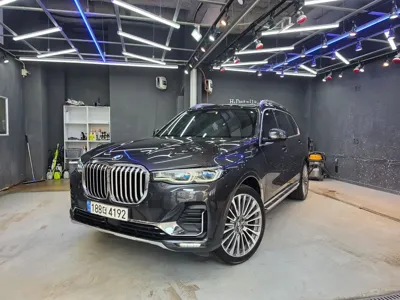 BMW X7 · 2022 год